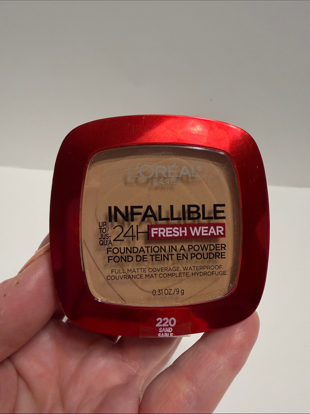 L'Oreal Infallible Fresh Wear Powder Foundation 220 Sand (Red Compact)